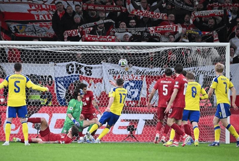 萨拉热窝点球横梁响，瑞典附加赛第88分钟补射绝杀冲2026世界杯
