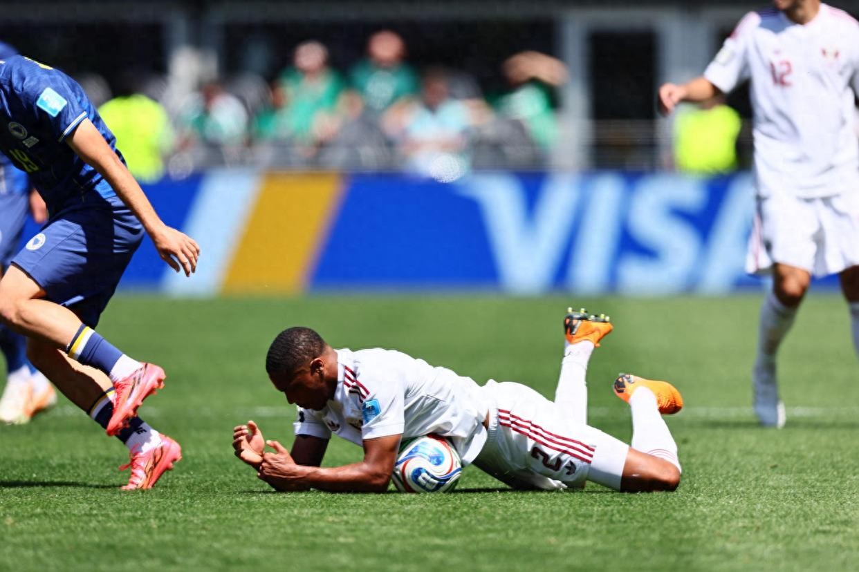 world cup 2026_世界杯B组最后两场较量_瑞士对阵加拿大世界杯赛况分析