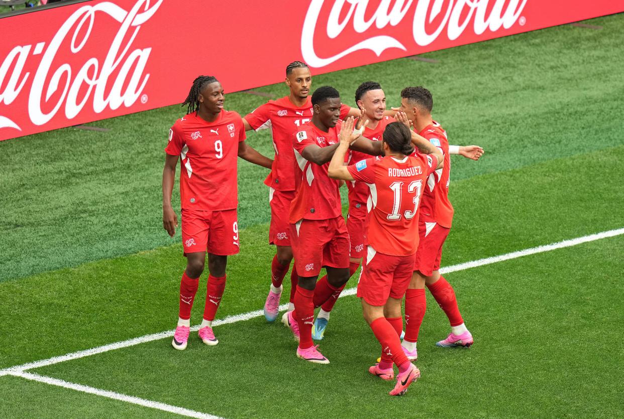 世界杯B组最后两场较量_world cup 2026_瑞士对阵加拿大世界杯赛况分析